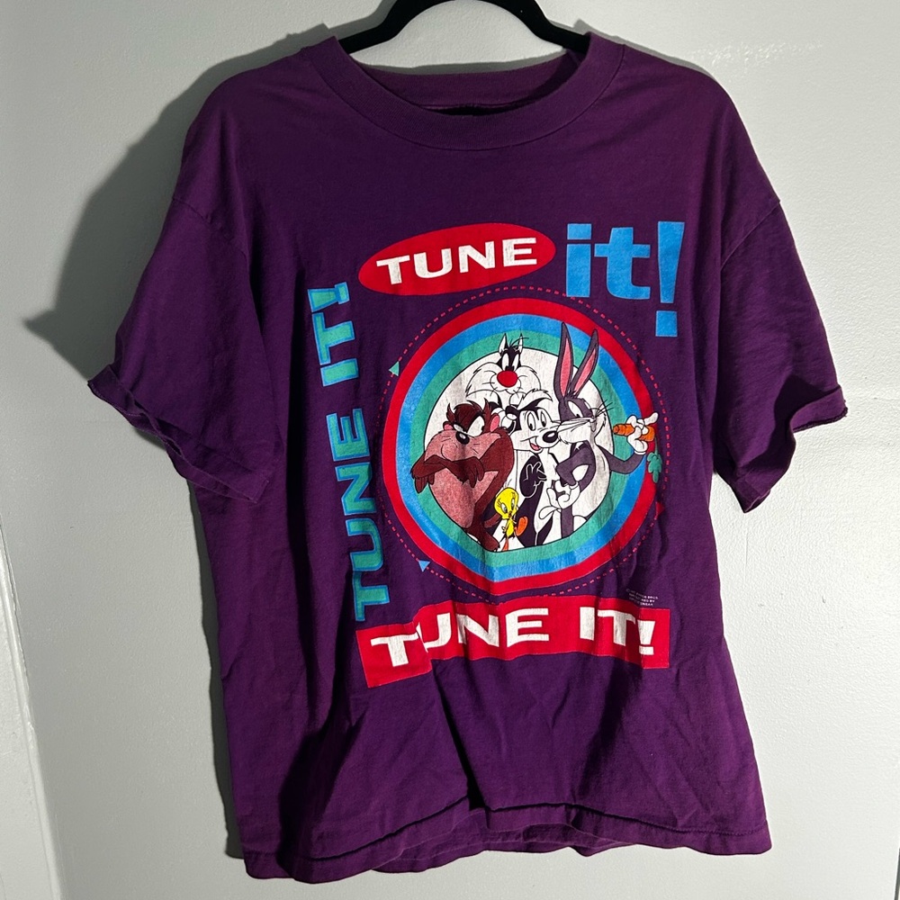 “Tune It” Looney Tunes vintage  Made In USA single stitch Anvil Tag 100% Cotton